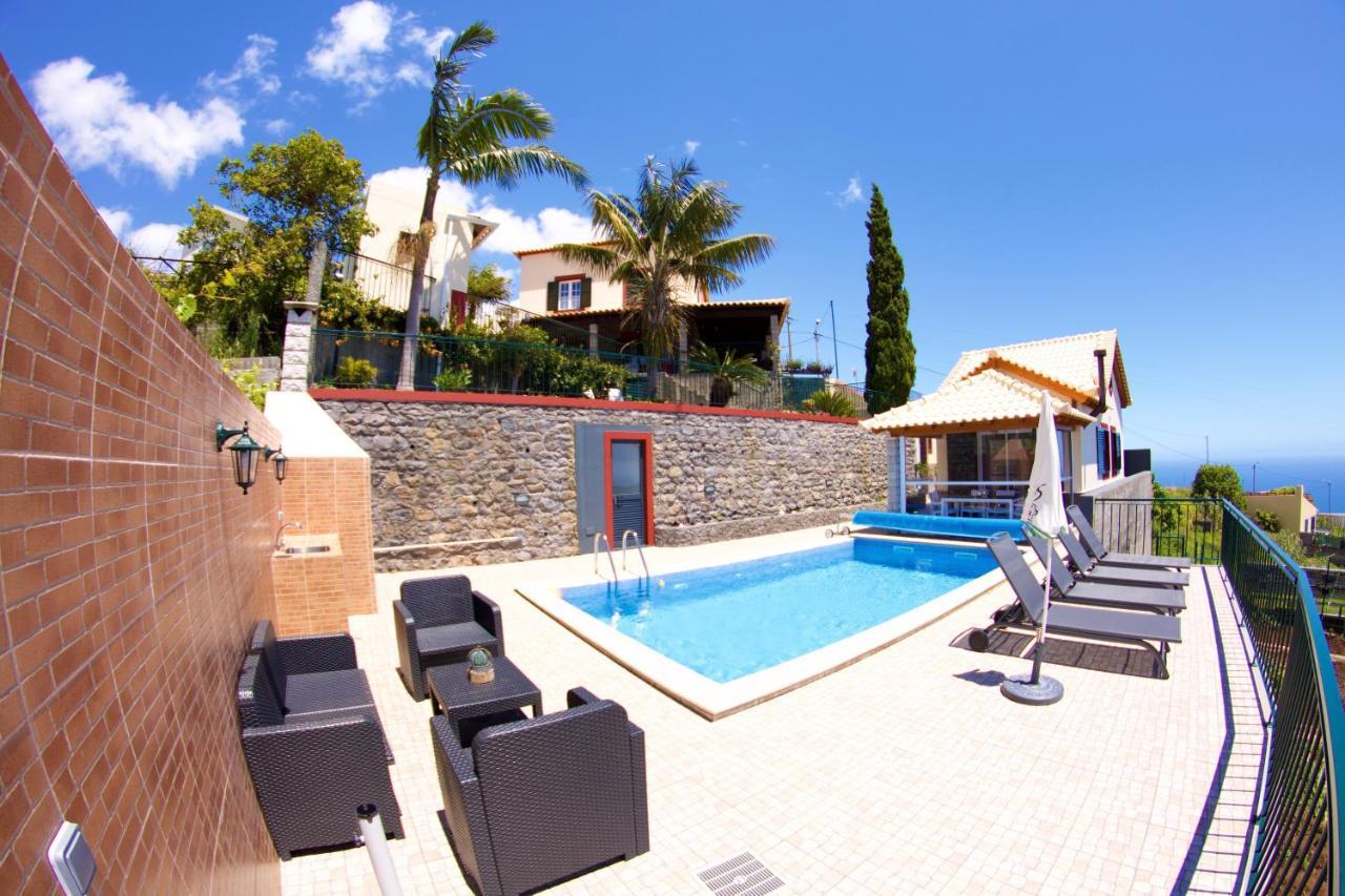 Casa Da Rainha Bungallow Estreito Da Calheta Exterior photo
